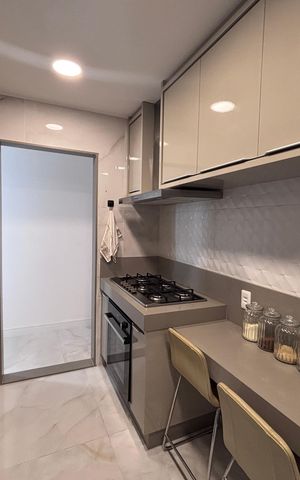 Apartamento à venda com 218m², 4 quartos e 2 vagas Apartamento à venda com 218m², 4 quartos e 2 vagasCozinha