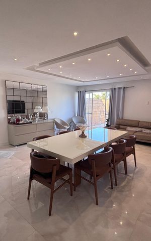 Apartamento à venda com 218m², 4 quartos e 2 vagas