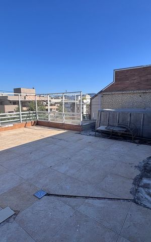 Apartamento à venda com 218m², 4 quartos e 2 vagas Apartamento à venda com 218m², 4 quartos e 2 vagasVaranda