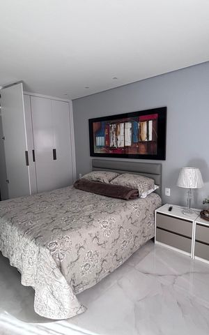 Apartamento à venda com 218m², 4 quartos e 2 vagas Apartamento à venda com 218m², 4 quartos e 2 vagasQuarto 1