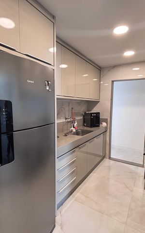 Apartamento à venda com 218m², 4 quartos e 2 vagas Apartamento à venda com 218m², 4 quartos e 2 vagasCozinha