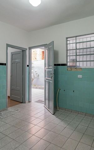 Casa para alugar com 130m², 2 quartos e 2 vagasCozinha