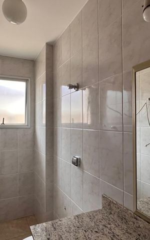 Apartamento à venda com 170m², 3 quartos e 2 vagas Apartamento à venda com 170m², 3 quartos e 2 vagasBanheiro Social