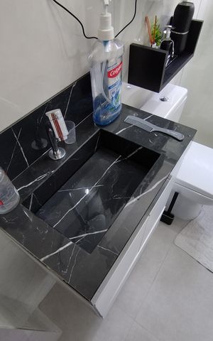 Casa à venda com 220m², 3 quartos e 3 vagas Casa à venda com 220m², 3 quartos e 3 vagasBanheiro - torneira
