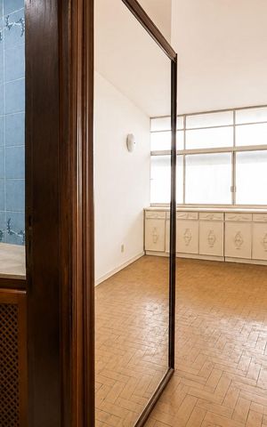 Apartamento à venda com 171m², 4 quartos e 1 vaga Apartamento à venda com 171m², 4 quartos e 1 vagaSuíte