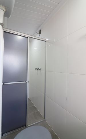 Casa à venda com 279m², 6 quartos e 2 vagasBanheiro de serviço