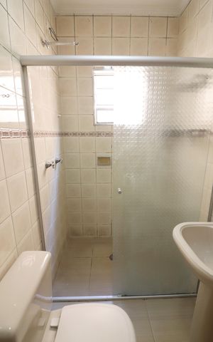 Casa à venda com 279m², 6 quartos e 2 vagasQuarto 2 - Suíte Banheiro