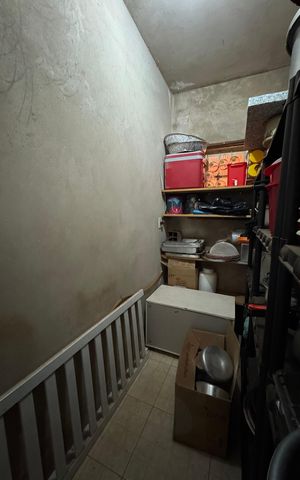 Casa à venda com 400m², 4 quartos e 5 vagas Casa à venda com 400m², 4 quartos e 5 vagasDespensa