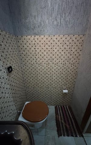 Casa à venda com 400m², 4 quartos e 5 vagas Casa à venda com 400m², 4 quartos e 5 vagasBanheiro