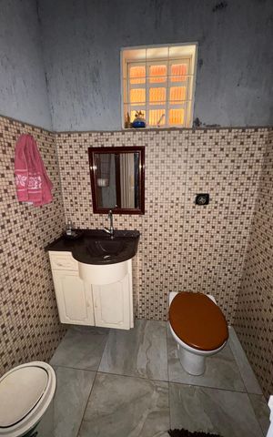 Casa à venda com 400m², 4 quartos e 5 vagas Casa à venda com 400m², 4 quartos e 5 vagasBanheiro
