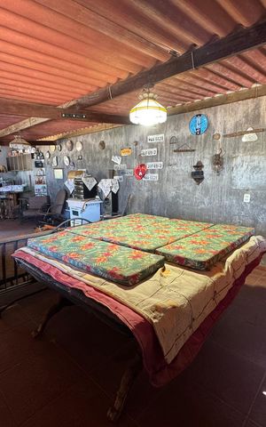 Casa à venda com 400m², 4 quartos e 5 vagas Casa à venda com 400m², 4 quartos e 5 vagasÁrea comum - Salão de festas