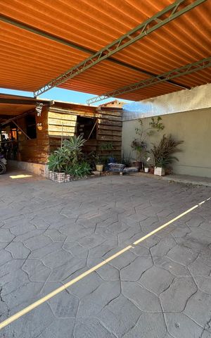 Casa à venda com 400m², 4 quartos e 5 vagas Casa à venda com 400m², 4 quartos e 5 vagasGaragem