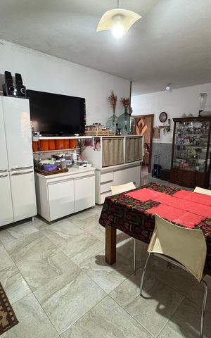 Casa à venda com 400m², 4 quartos e 5 vagas Casa à venda com 400m², 4 quartos e 5 vagasCozinha