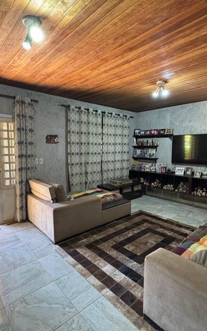 Casa à venda com 400m², 4 quartos e 5 vagas Casa à venda com 400m², 4 quartos e 5 vagasSala