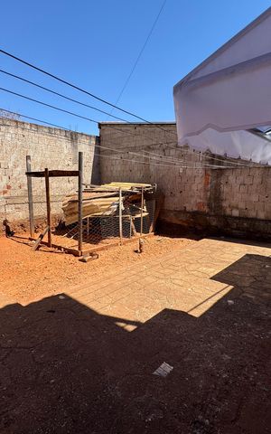 Casa à venda com 400m², 4 quartos e 5 vagas Casa à venda com 400m², 4 quartos e 5 vagasQuintal