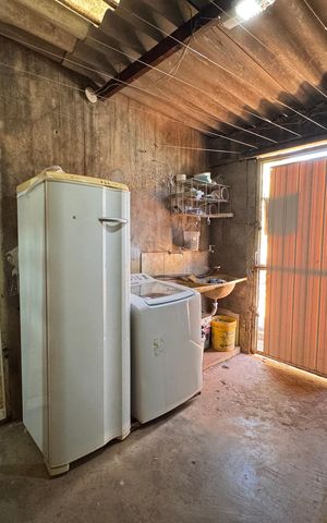 Casa à venda com 400m², 4 quartos e 5 vagas Casa à venda com 400m², 4 quartos e 5 vagasÁrea de Serviço