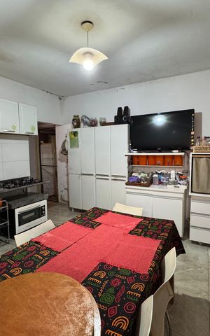 Casa à venda com 400m², 4 quartos e 5 vagas Casa à venda com 400m², 4 quartos e 5 vagasCozinha