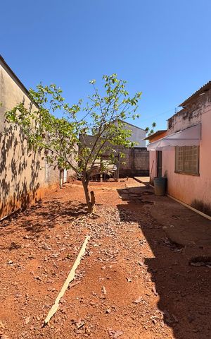 Casa à venda com 400m², 4 quartos e 5 vagas Casa à venda com 400m², 4 quartos e 5 vagasQuintal