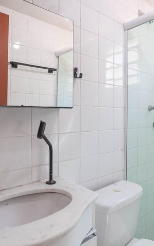 Apartamento para alugar com 45m², 2 quartos e 1 vaga Apartamento para alugar com 45m², 2 quartos e 1 vagaBanheiro social
