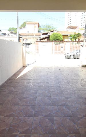 Casa para alugar com 300m², 3 quartos e 3 vagasGaragem