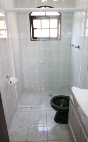 Casa para alugar com 300m², 3 quartos e 3 vagasBanheiro 1