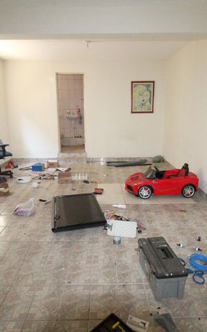 Casa para alugar com 300m², 3 quartos e 3 vagasEdícula Sala