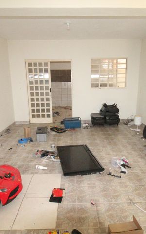 Casa para alugar com 300m², 3 quartos e 3 vagasEdícula Sala