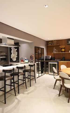 Apartamento à venda com 212m², 3 quartos e 4 vagasSala