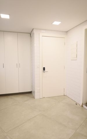 Apartamento à venda com 212m², 3 quartos e 4 vagasCozinha e Área de Serviço