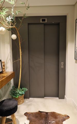 Apartamento à venda com 212m², 3 quartos e 4 vagasEntrada social apartamento