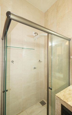 Casa à venda com 140m², 4 quartos e sem vaga Casa à venda com 140m², 4 quartos e sem vagaBanheiro 2