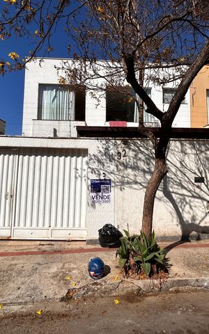 Casa à venda com 149m², 3 quartos e 2 vagas