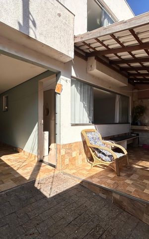 Casa à venda com 149m², 3 quartos e 2 vagas
