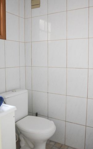Casa à venda com 270m², 2 quartos e 4 vagasBanheiro do Quarto Despensa