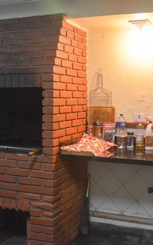 Casa à venda com 270m², 2 quartos e 4 vagasGaragem e area gourmet