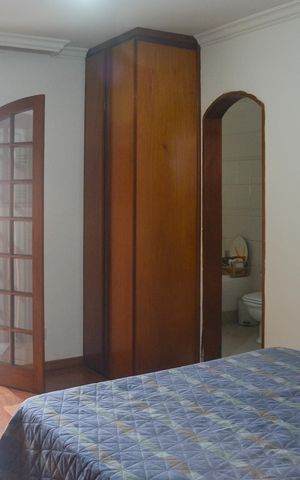 Casa à venda com 270m², 2 quartos e 4 vagasQuarto 1 suíte