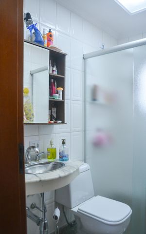 Casa à venda com 270m², 2 quartos e 4 vagasBanheiro social