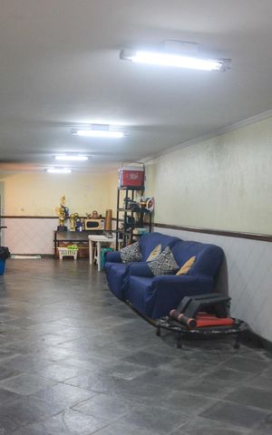 Casa à venda com 270m², 2 quartos e 4 vagasGaragem e area gourmet