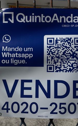 Casa à venda com 250m², 3 quartos e 4 vagas Casa à venda com 250m², 3 quartos e 4 vagasPlaca