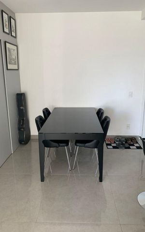 Apartamento à venda com 55m², 1 quarto e 1 vaga Apartamento à venda com 55m², 1 quarto e 1 vagaSala