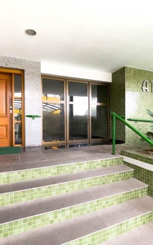 Apartamento para alugar com 90m², 3 quartos e 1 vaga Apartamento para alugar com 90m², 3 quartos e 1 vagaFachada