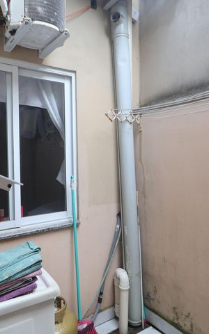 Casa de condomínio à venda com 70m², 3 quartos e 1 vagaÁrea de Serviço