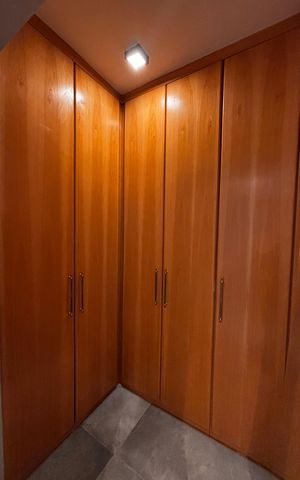 Apartamento à venda com 61m², 1 quarto e 1 vaga Apartamento à venda com 61m², 1 quarto e 1 vagaCloset