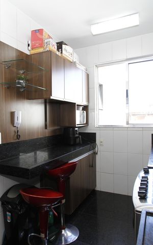Apartamento à venda com 185m², 4 quartos e 2 vagasCozinha