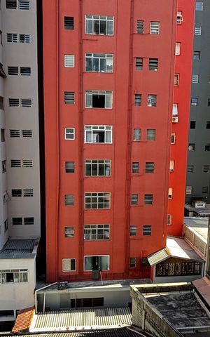 Apartamento à venda com 250m², 3 quartos e 1 vaga Apartamento à venda com 250m², 3 quartos e 1 vagaÁrea de Serviço Vista