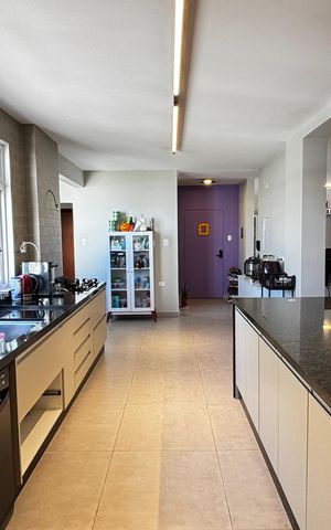 Apartamento à venda com 250m², 3 quartos e 1 vaga Apartamento à venda com 250m², 3 quartos e 1 vagaCozinha