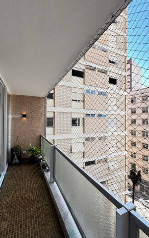 Apartamento à venda com 250m², 3 quartos e 1 vaga Apartamento à venda com 250m², 3 quartos e 1 vagaSala - Sala de Jantar Varanda