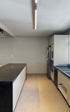 Apartamento à venda com 250m², 3 quartos e 1 vaga Apartamento à venda com 250m², 3 quartos e 1 vagaCozinha
