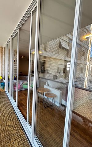 Apartamento à venda com 250m², 3 quartos e 1 vaga Apartamento à venda com 250m², 3 quartos e 1 vagaSala - Sala de Jantar Varanda