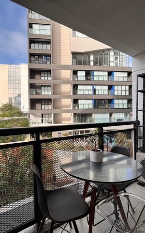Studio à venda com 33m², 1 quarto e 1 vaga Studio à venda com 33m², 1 quarto e 1 vagaVaranda